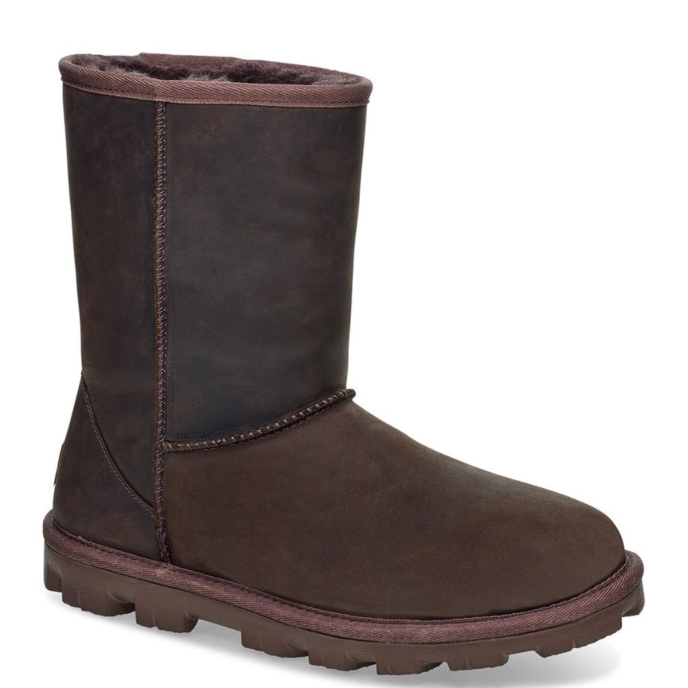 UGG Essential Short leather winter Shearling Boot 6 (SE10)